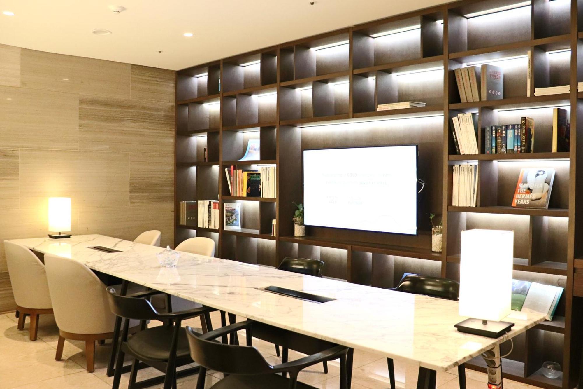 Ramada Encore By Wyndham Busan Station Экстерьер фото