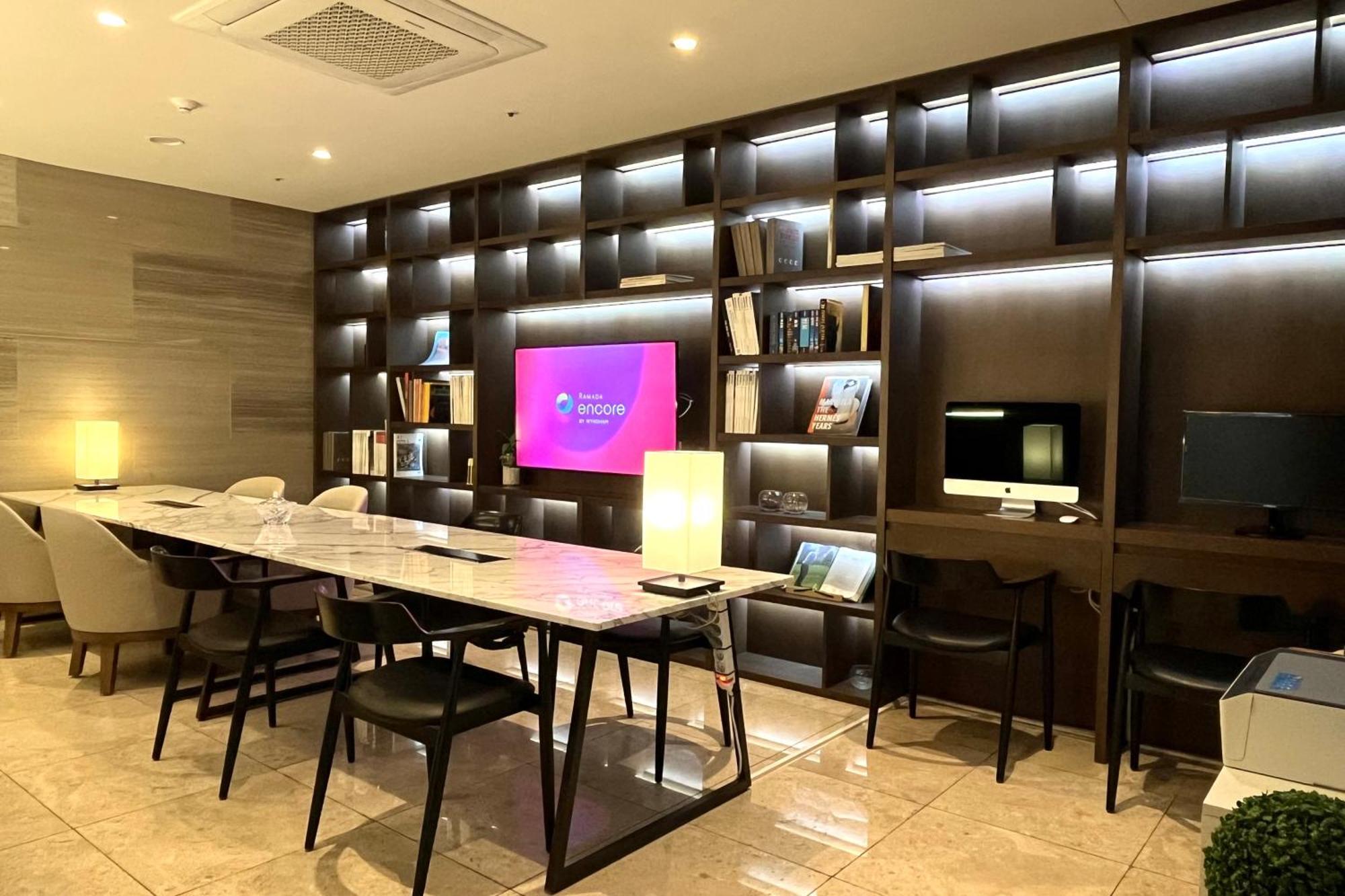 Ramada Encore By Wyndham Busan Station Экстерьер фото