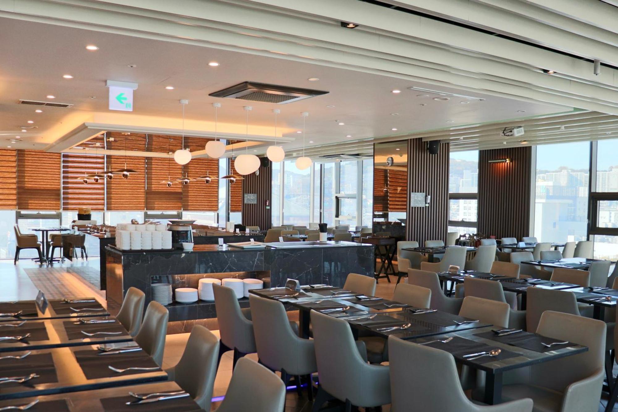 Ramada Encore By Wyndham Busan Station Экстерьер фото