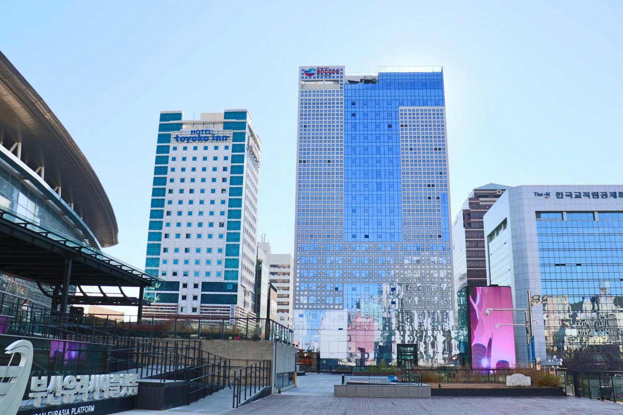 Ramada Encore By Wyndham Busan Station Экстерьер фото