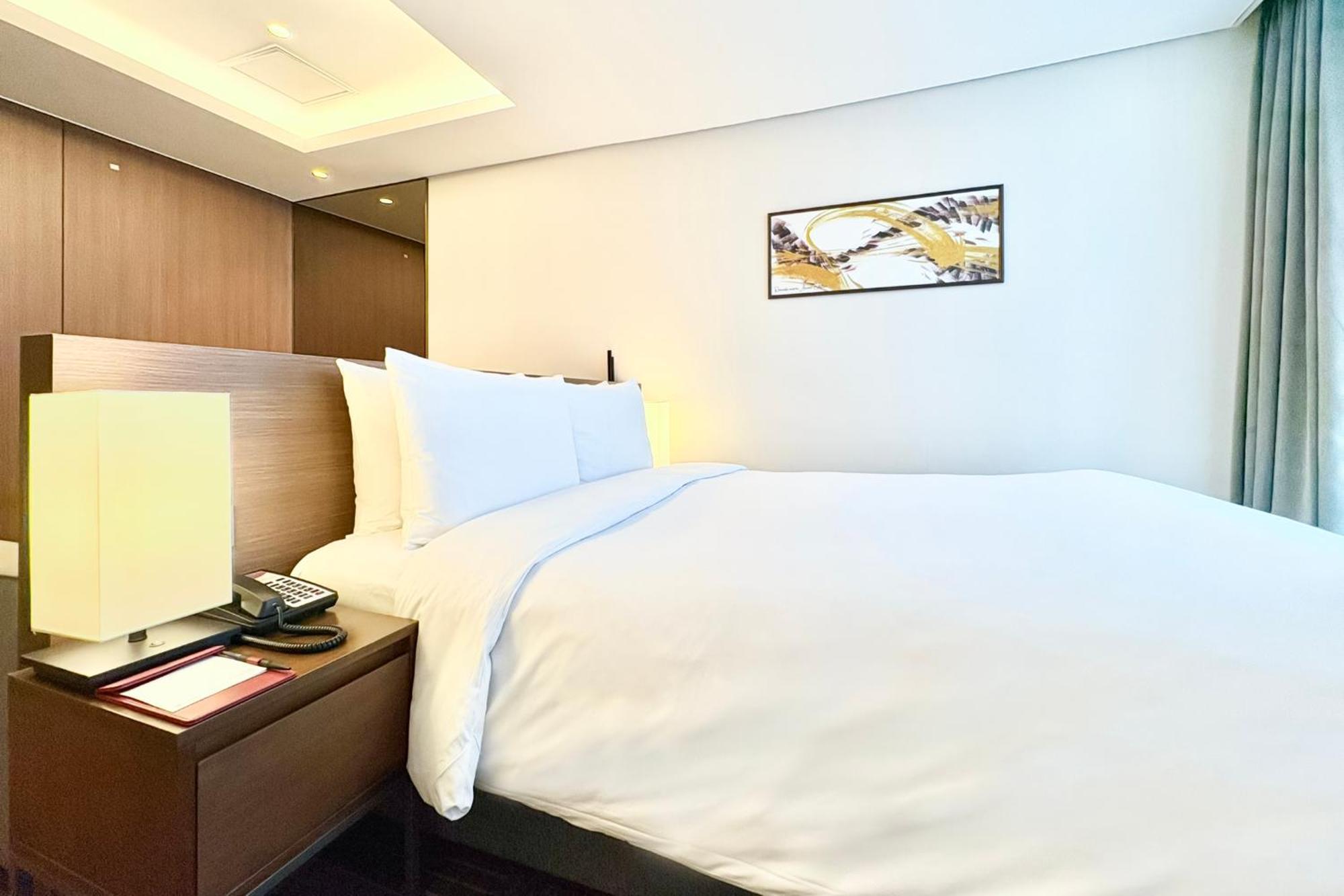 Ramada Encore By Wyndham Busan Station Экстерьер фото