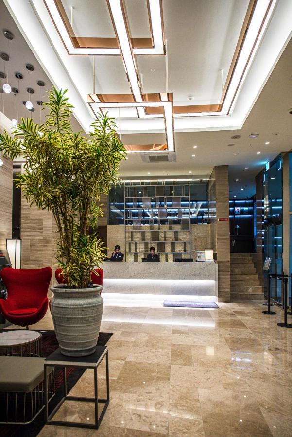 Ramada Encore By Wyndham Busan Station Экстерьер фото